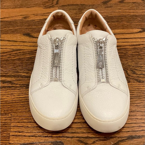 Frye Women's Lena Zip Low Leather Sneakers In White Slip OnPlatform Size 6 - Picture 4 of 7